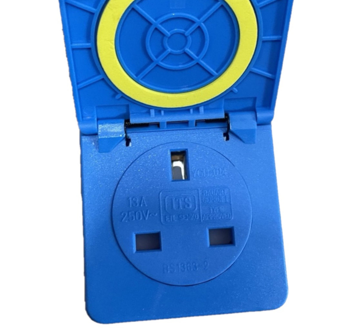 1012131 - UK 3-Pin Socket - Hyundai HY2800L-2 Petrol Site Generator