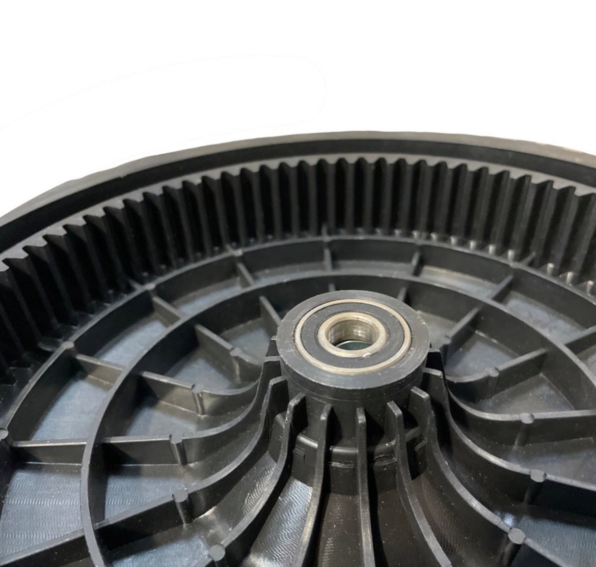 1146083 - Rear Wheel Assembly - Hyundai HYM530SPE Lawnmower