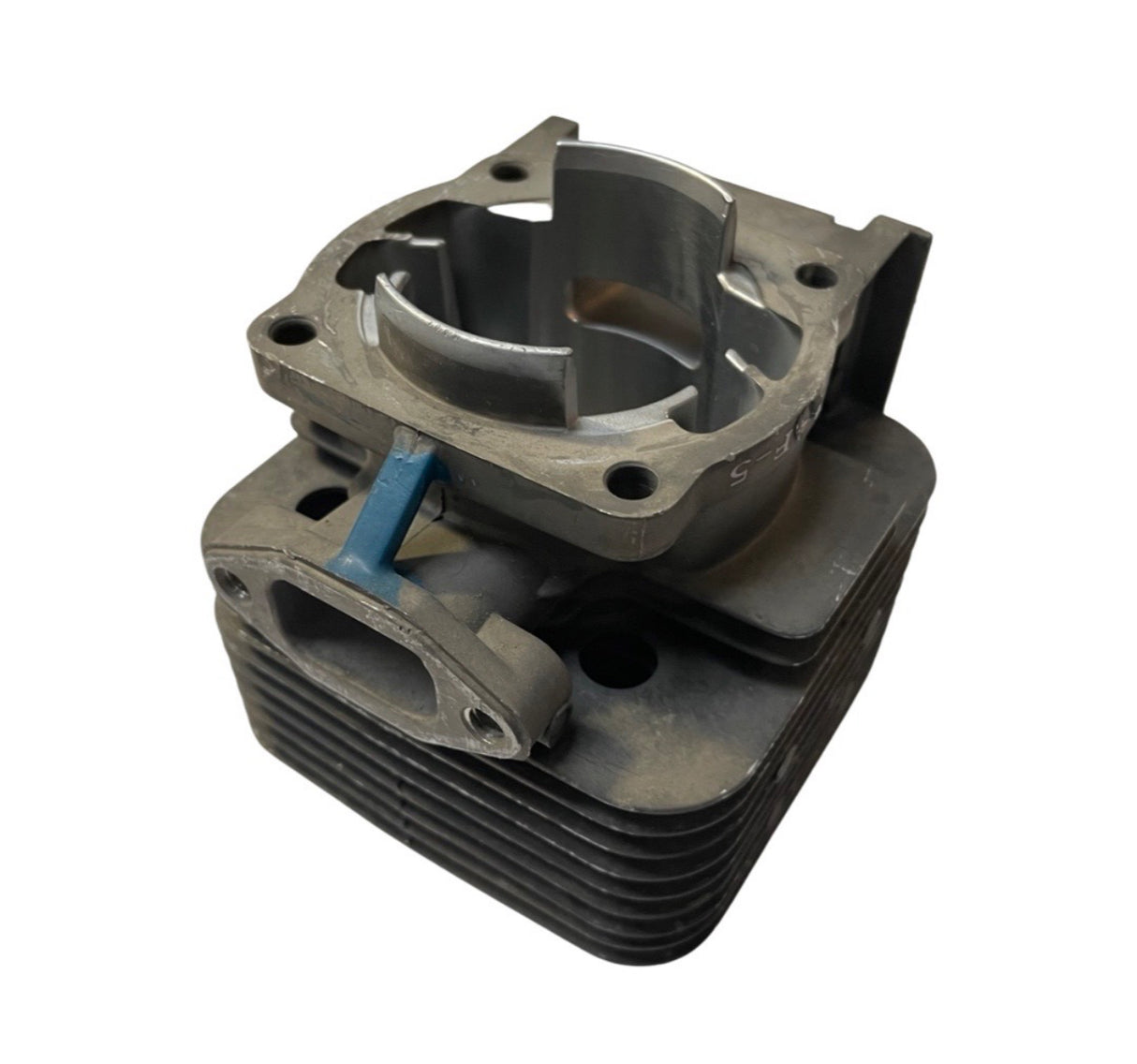 1165041 - Cylinder Head Assembly - Hyundai HYB5200 Leaf Blower