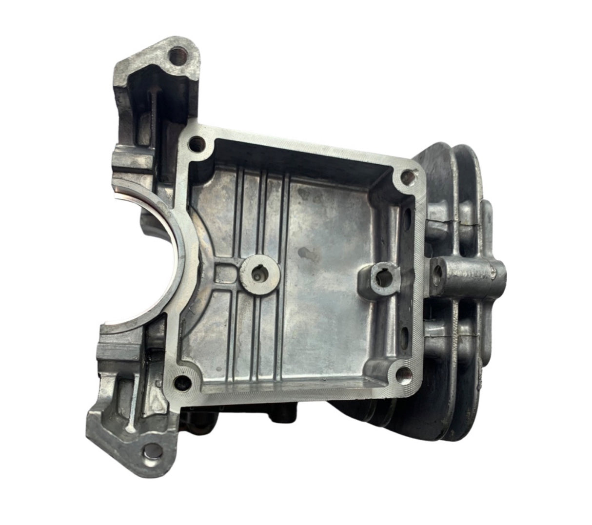 1166099 - Cylinder Head Assembly - Hyundai HY4B76 Leaf Blower